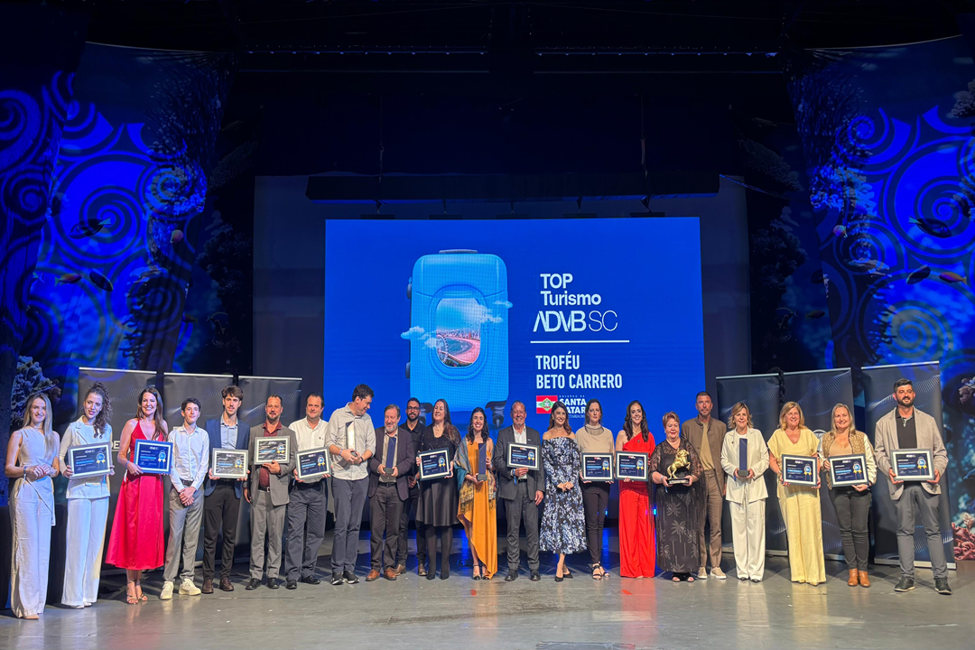 Leia mais sobre o artigo Garopaba conquista o Prêmio Beto Carrero de Excelência no Turismo 2025