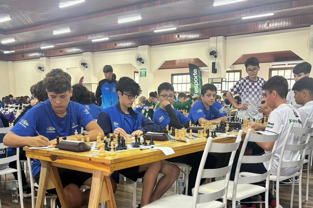 Leia mais sobre o artigo Garopaba marca presença na etapa estadual da Olesc com 33 atletas em Brusque